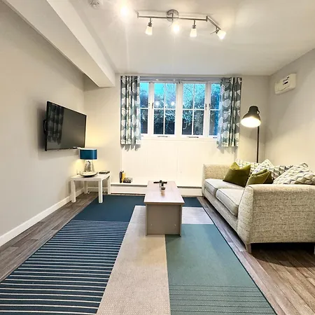 The Warehouse Apartments, 1 - Bed, Sleeps 2, - Uk *