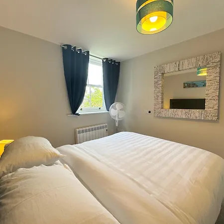 The Warehouse Apartments, 1 - Bed, Sleeps 2, - Uk דירה