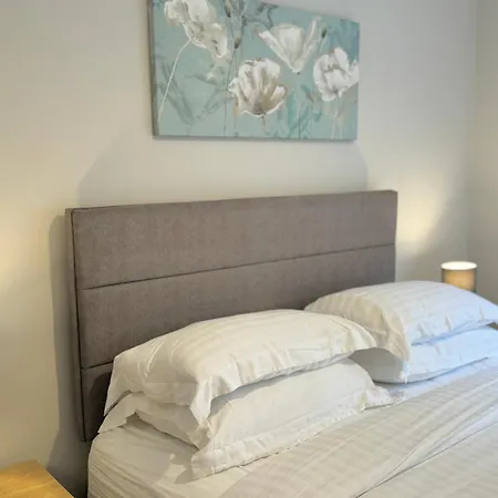 The Warehouse Apartments, 1 - Bed, Sleeps 2, - Uk * אולברסטון